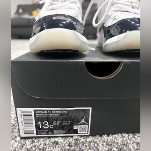 Jordan 11 Retro 378039-170 kids size 13C (US) white metallic gold black